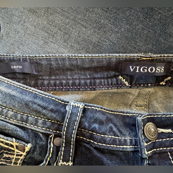 Vigoss Blue Straight Leg Jean Capris with Vintage Wash NWOT - Picture 4 of 4